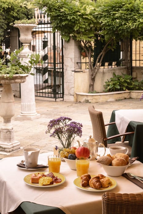 Colazione Hotel Pensione Accademia Venezia 01